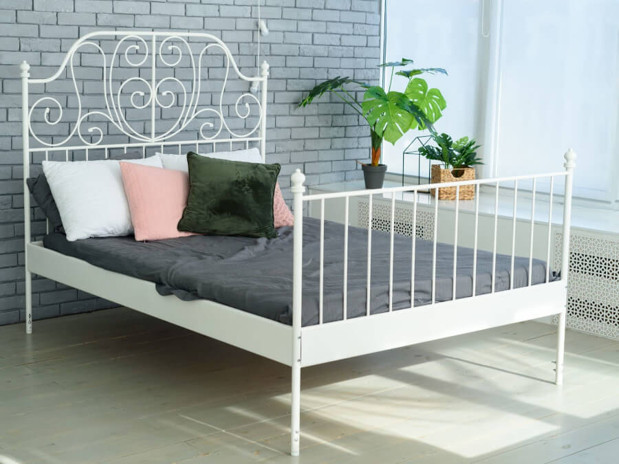 ベッドとクッション